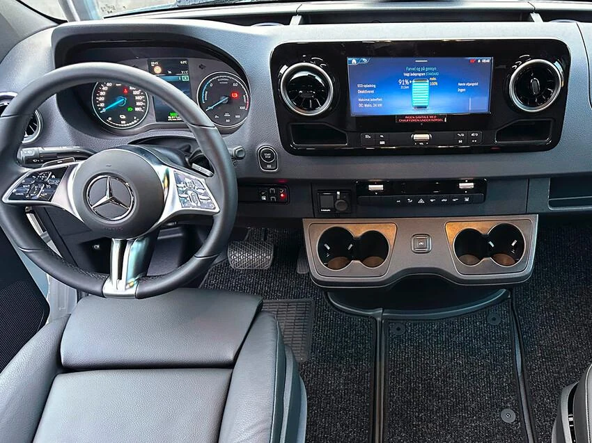 Mercedes-Benz eSprinter cockpit